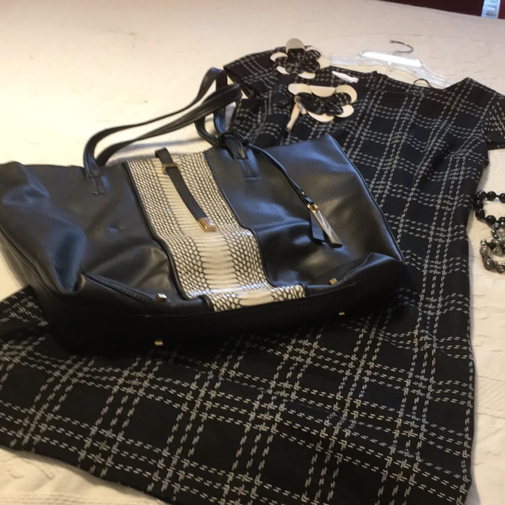 Vince Camuto Tote